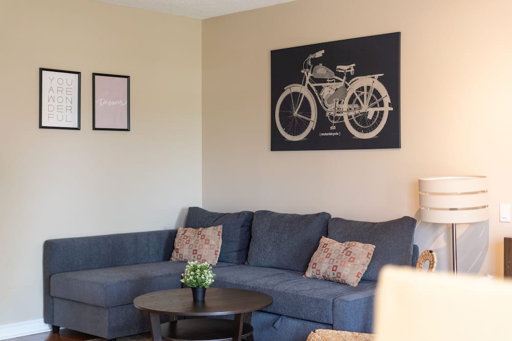 Photo of Livingroom in Fletchers Creek South