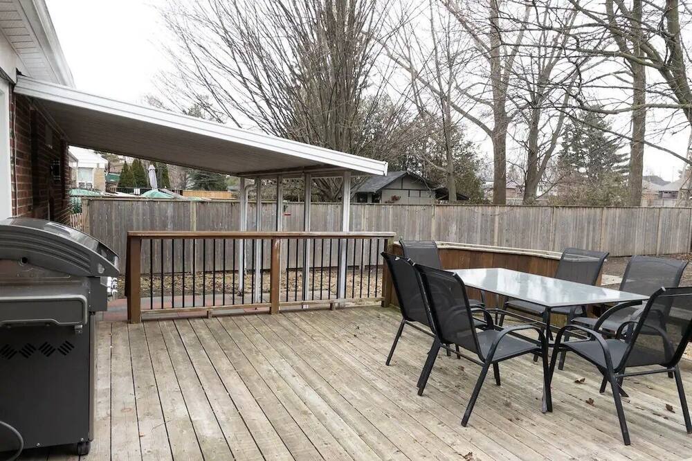 Photo of Outdoor in Lakeview