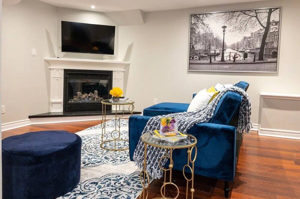Photo of Livingroom in Lakeview