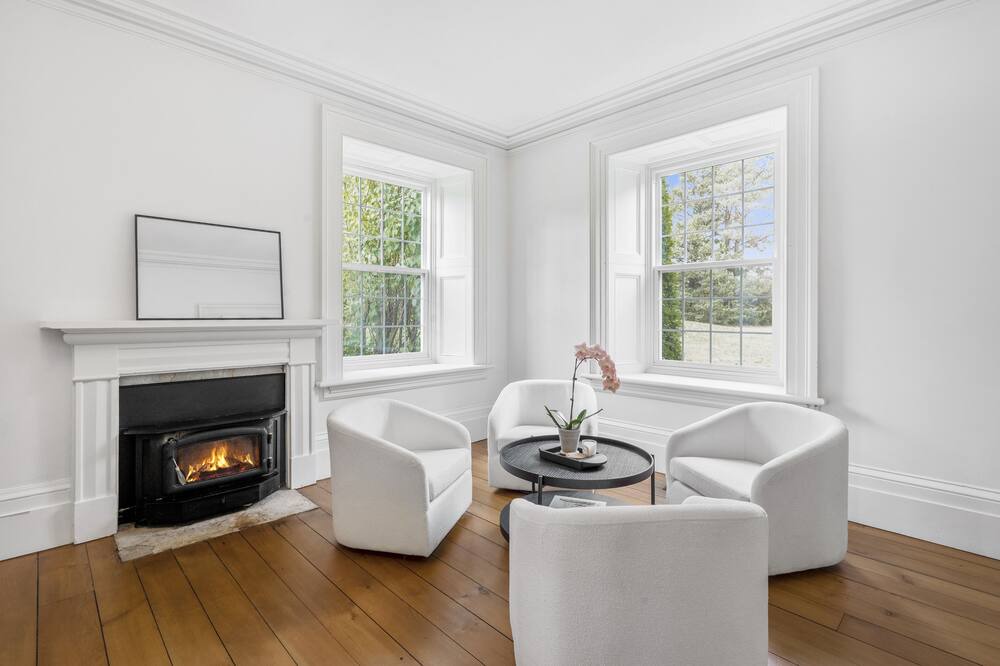 Photo of Livingroom in Guelph/Eramosa