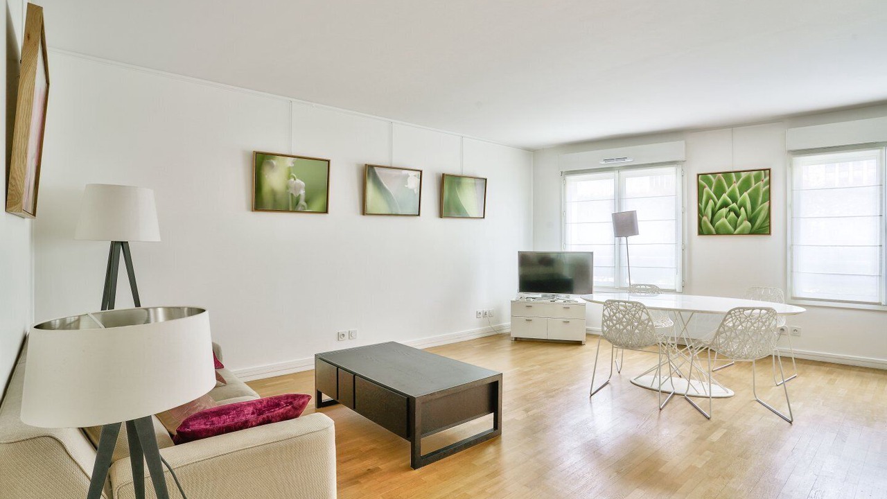 Photo of Livingroom in Suresnes
