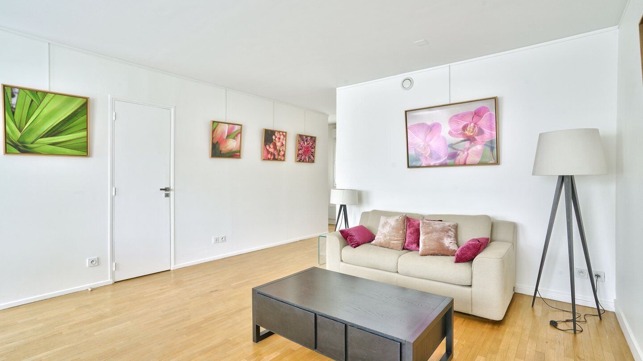 Photo of Livingroom in Suresnes