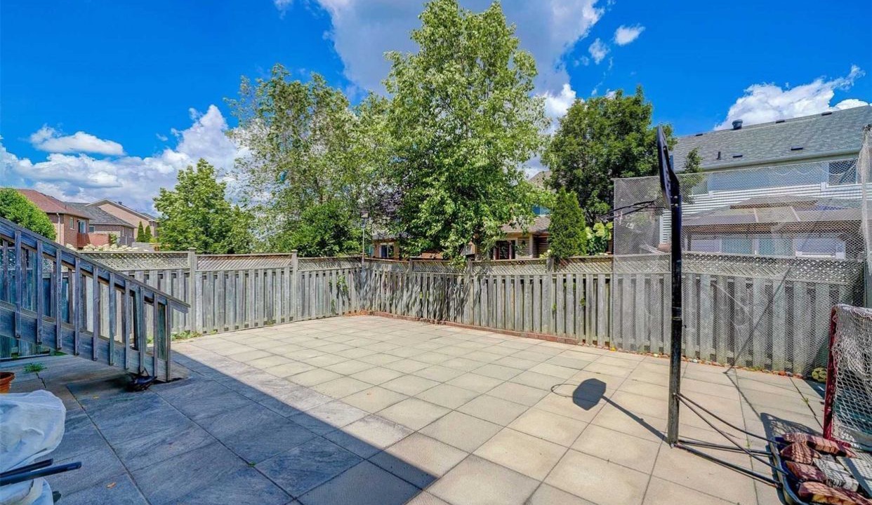 Photo of Outdoor in Brampton West