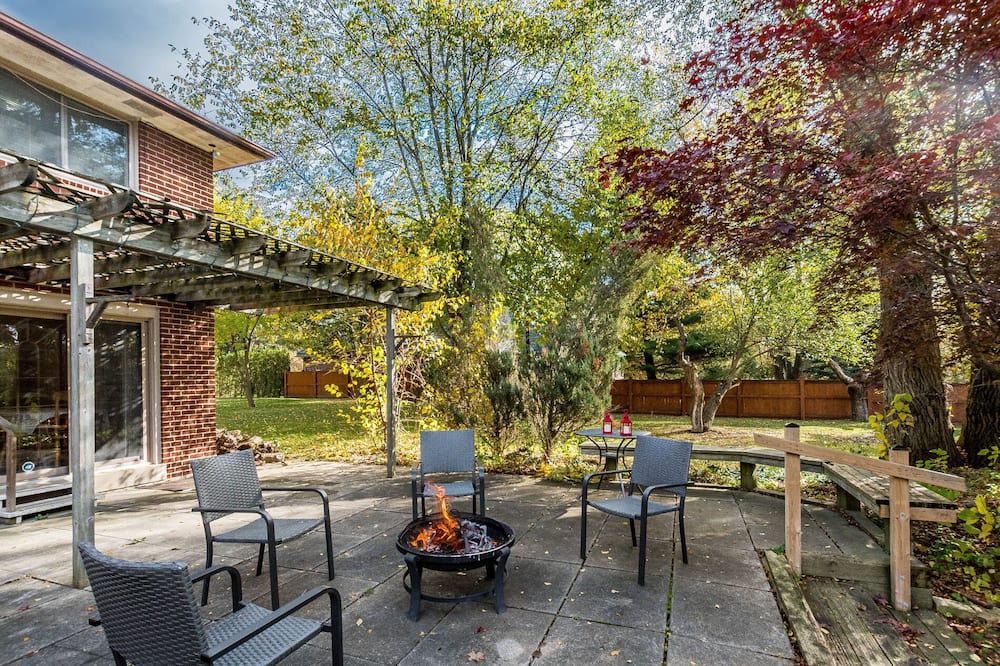 Photo of Patio Balcony in Clarkson-Lorne Park