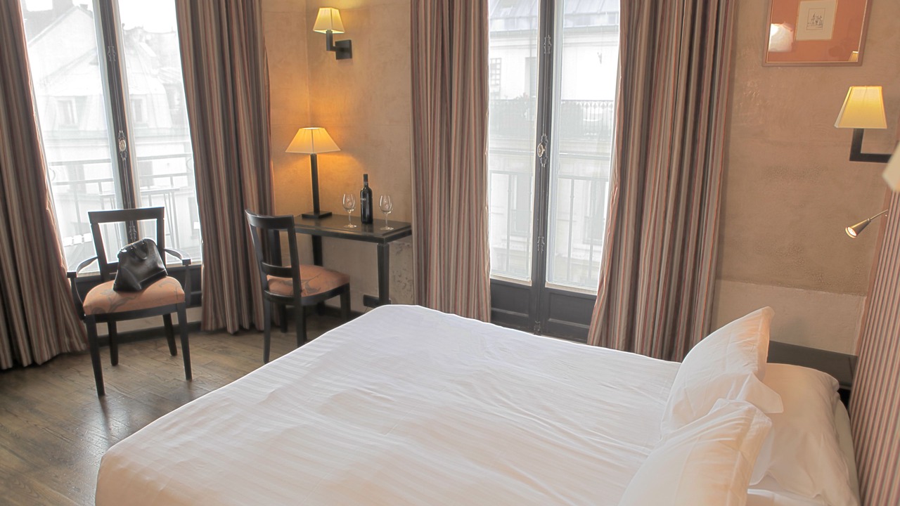 Photo of Bedroom in Sorbonne
