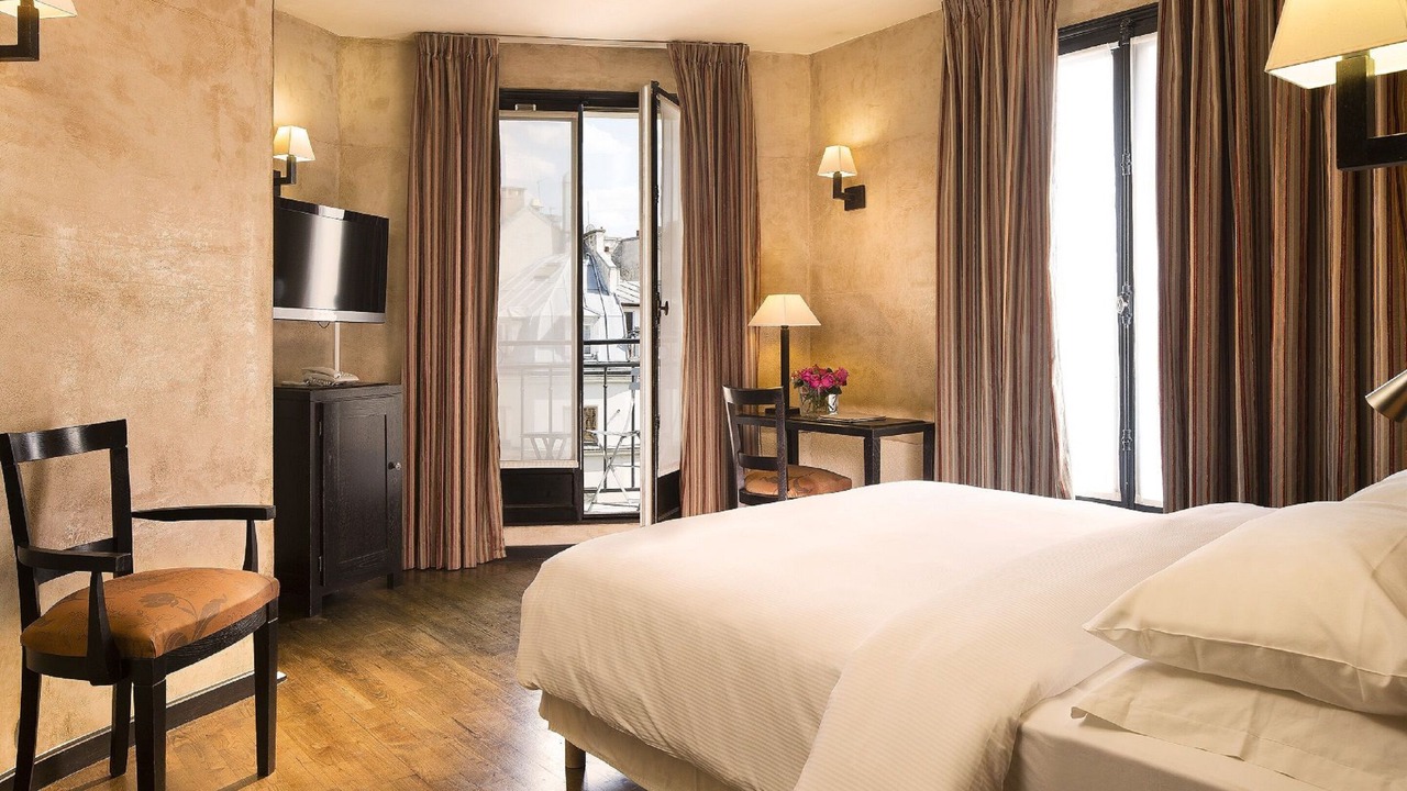 Photo of Bedroom in Sorbonne