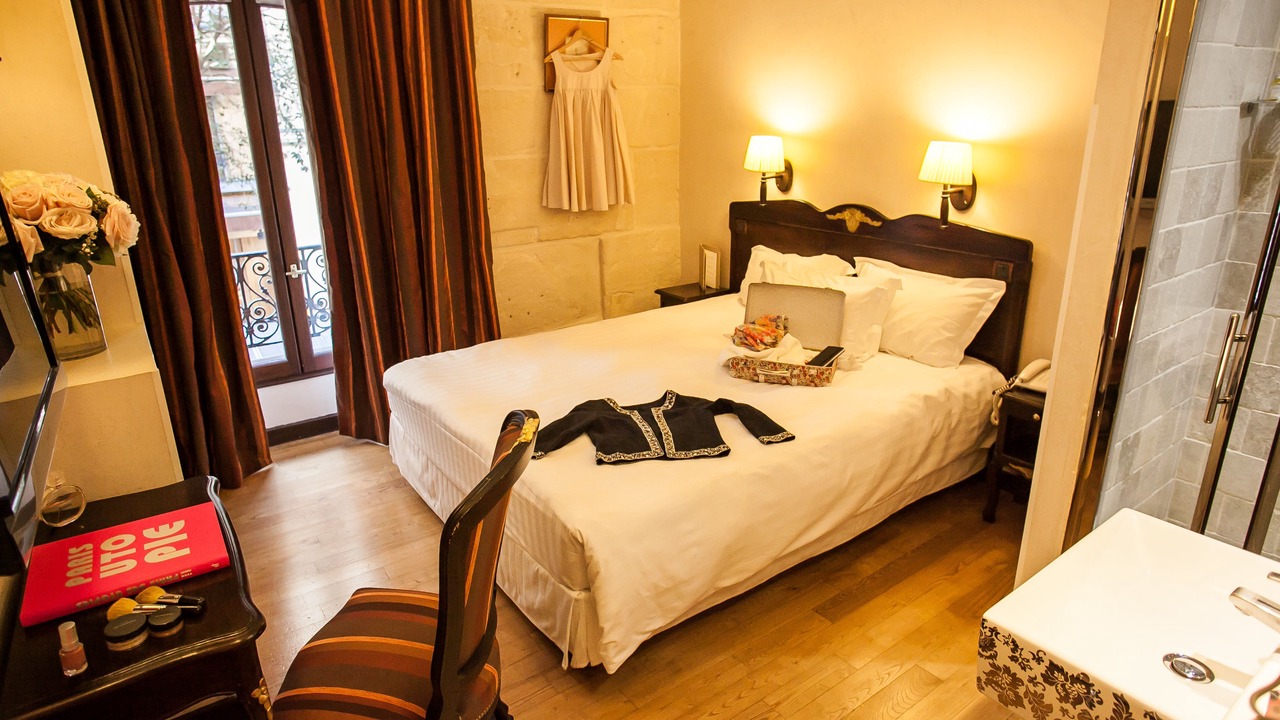 Photo of Bedroom in Sorbonne