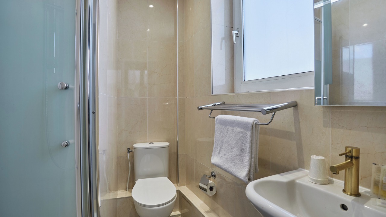 Photo of Bathroom in Quartier de la Chapelle