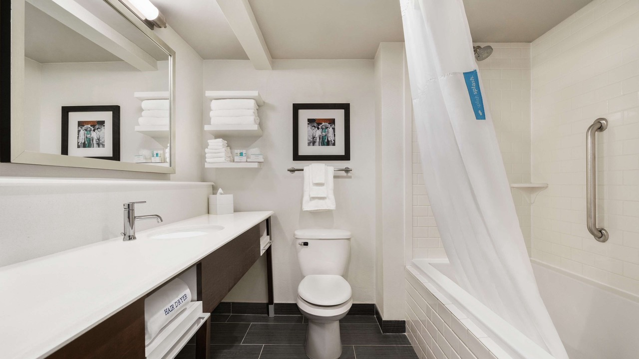 Photo of Bathroom in Touro
