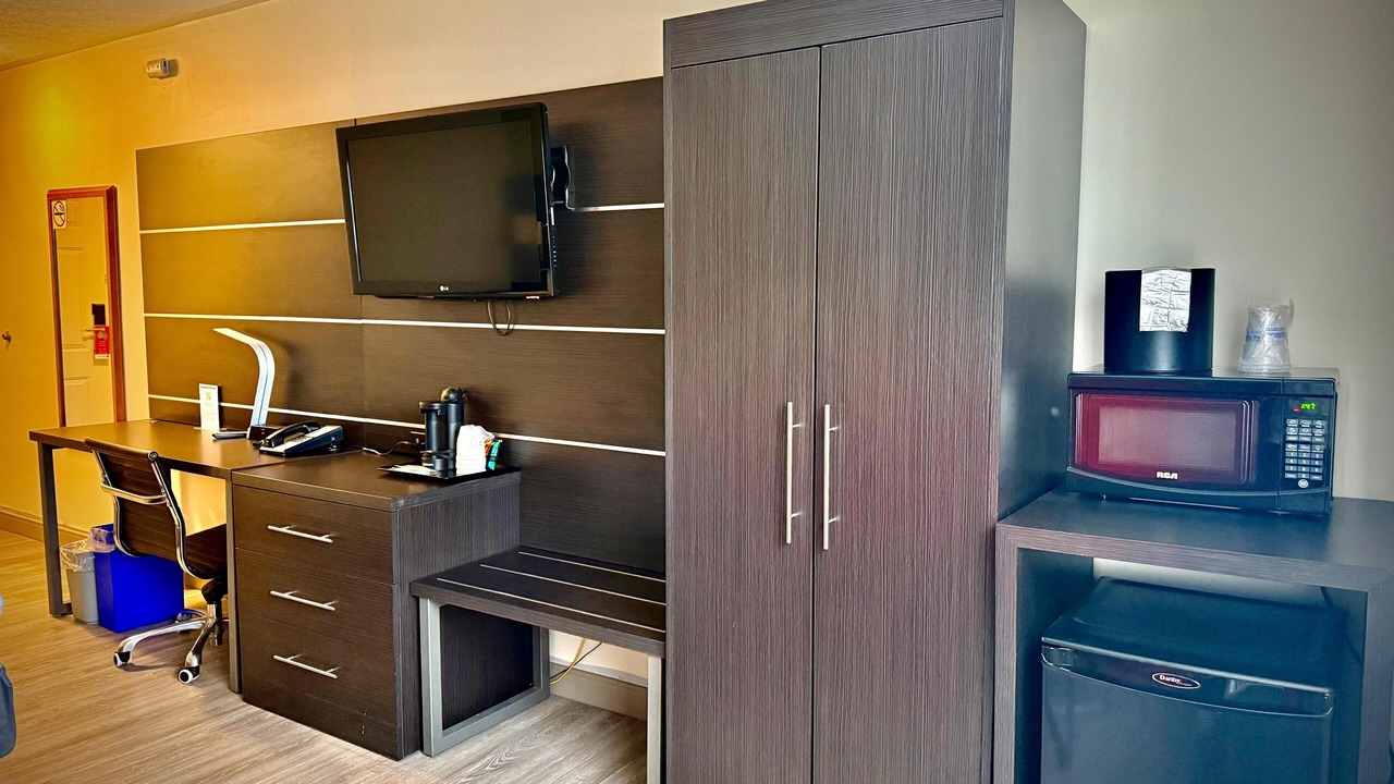 Photo of Bedroom in Kincardine