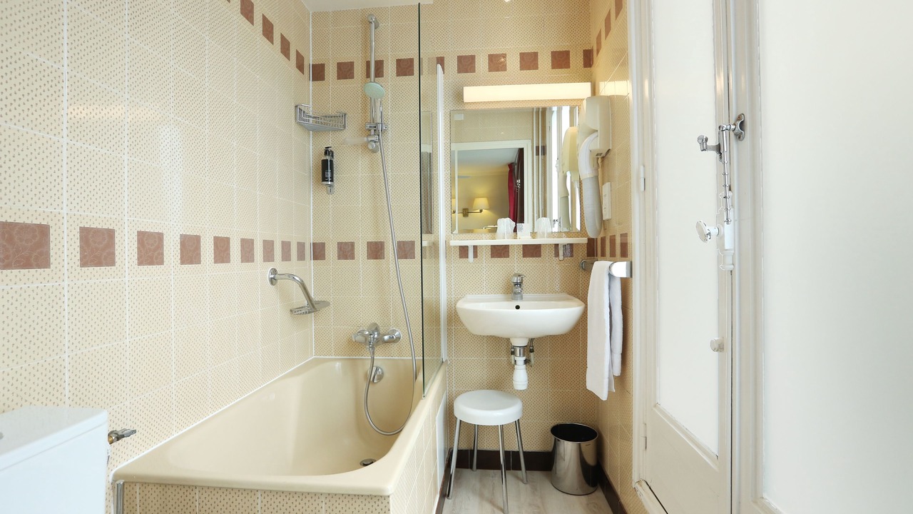 Photo of Bathroom in Sorbonne
