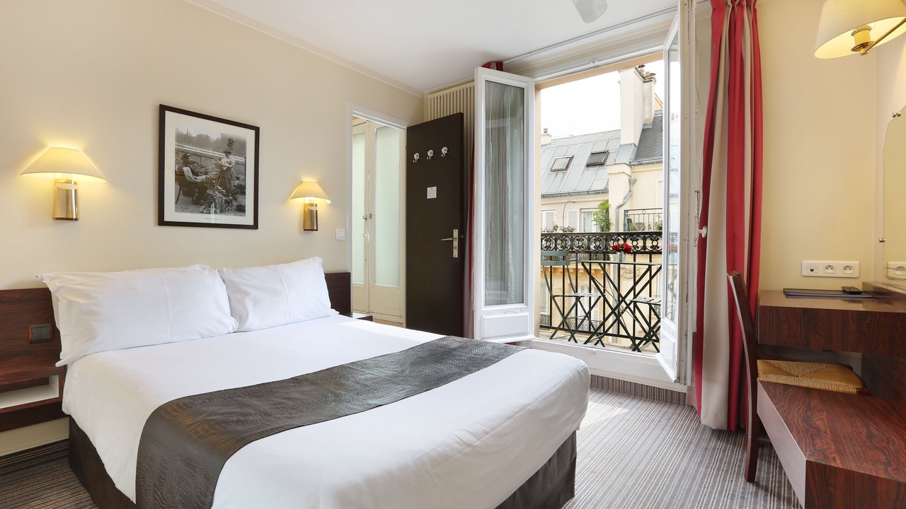 Photo of Bedroom in Sorbonne
