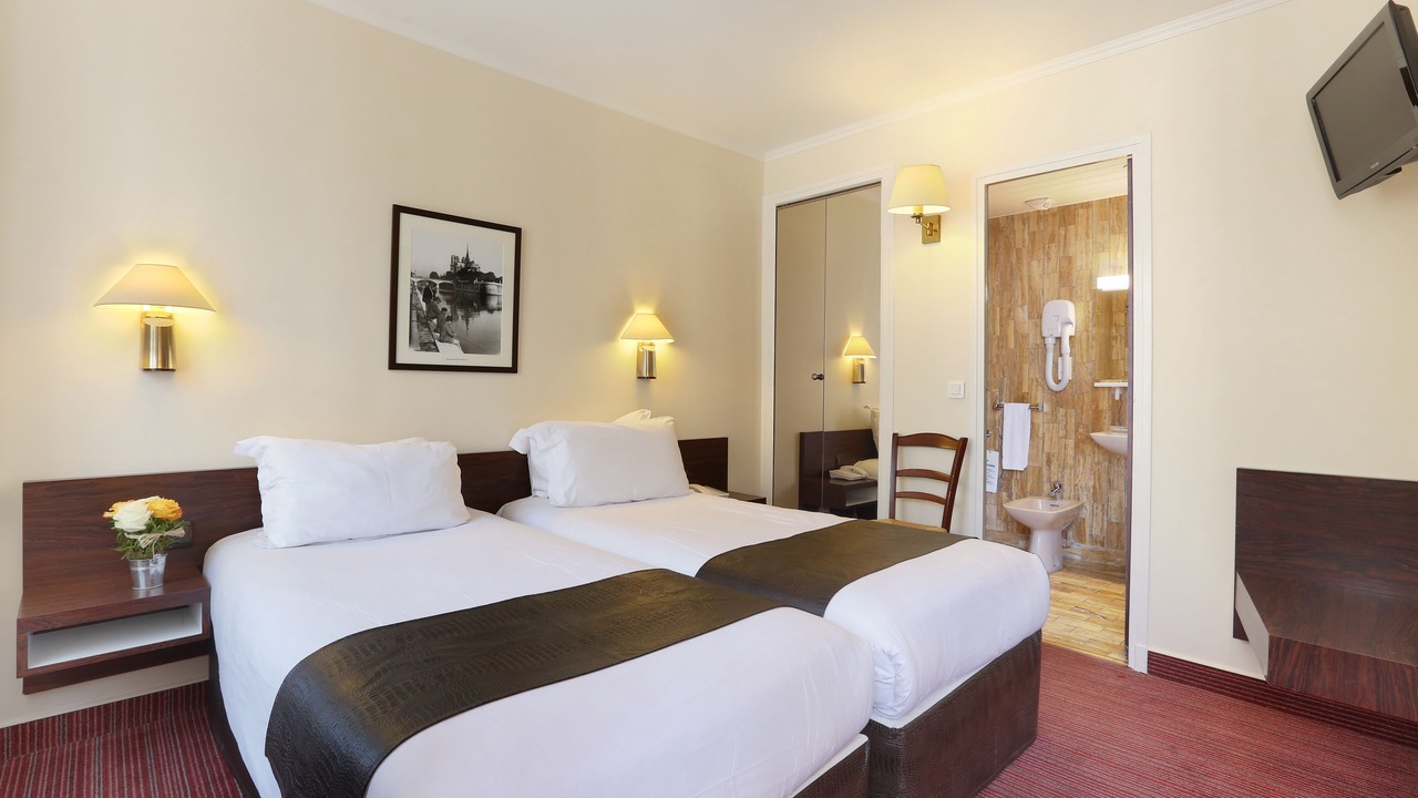 Photo of Bedroom in Sorbonne