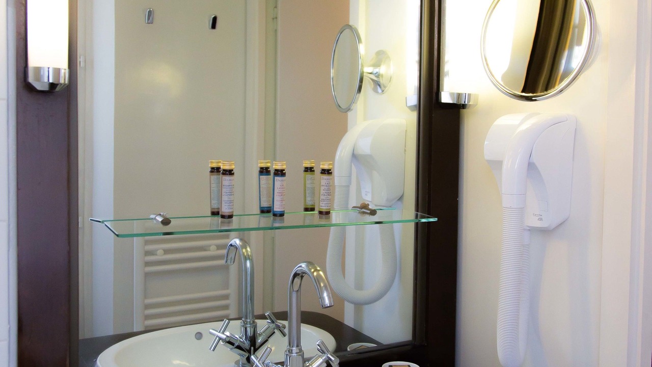 Photo of Bathroom in Saint-Victor