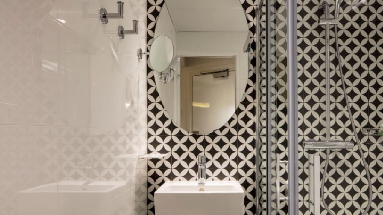 Photo of Bathroom in Necker