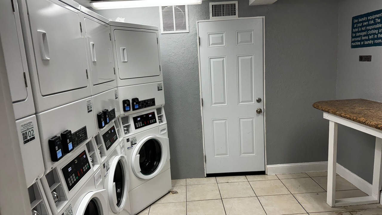 Photo of Bedroom in Florida Center