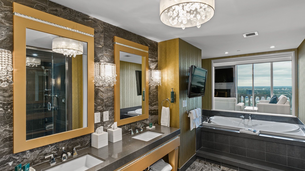 Photo of Bathroom in Fallsview