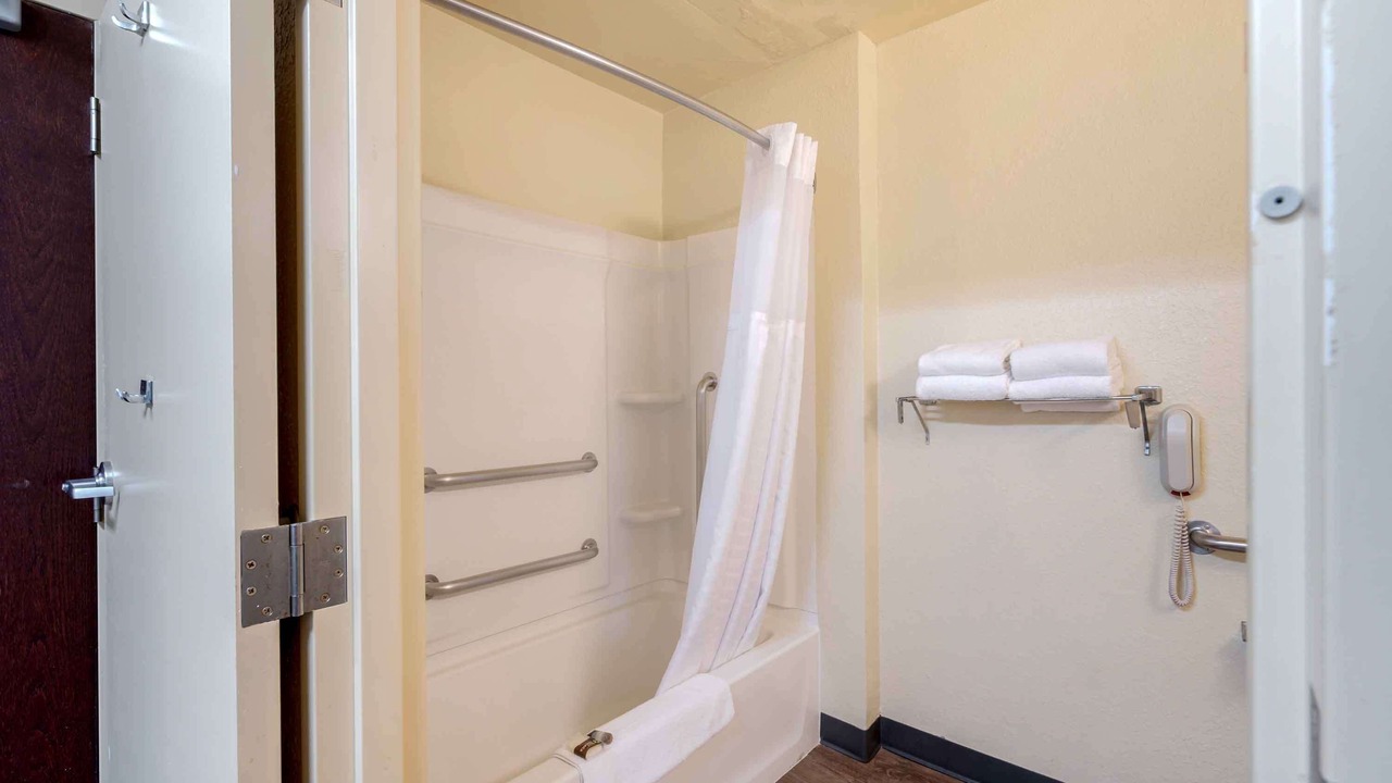 Photo of Bathroom in Fairvilla