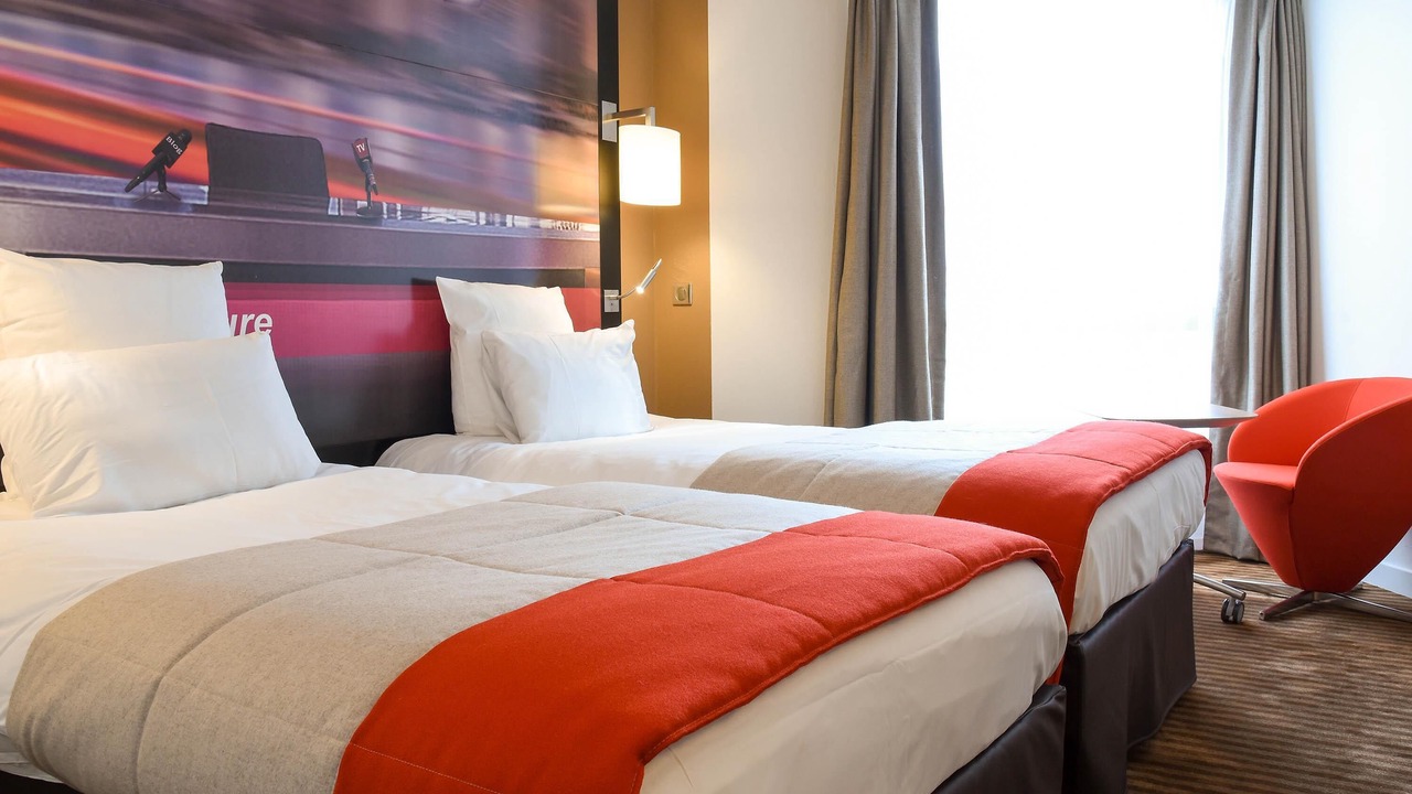 Photo of Bedroom in Republique–Point-du-Jour