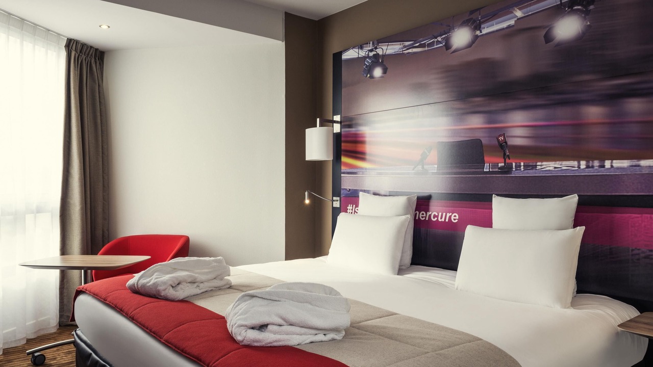 Photo of Bedroom in Republique–Point-du-Jour