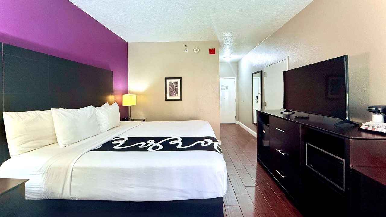 Photo of Bedroom in Florida Center