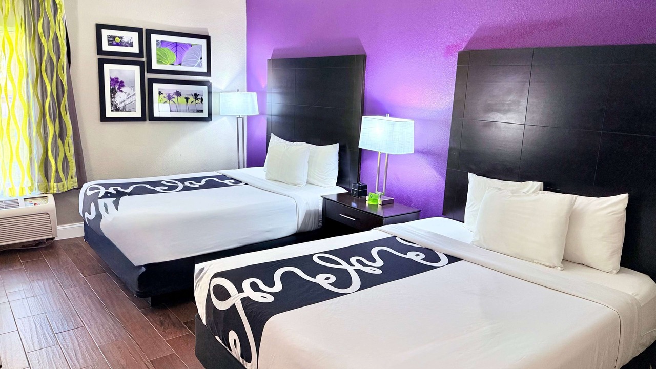Photo of Bedroom in Florida Center