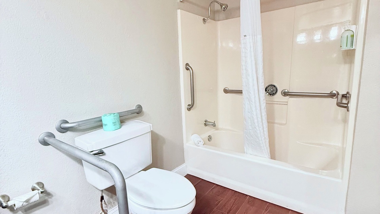 Photo of Bathroom in Florida Center