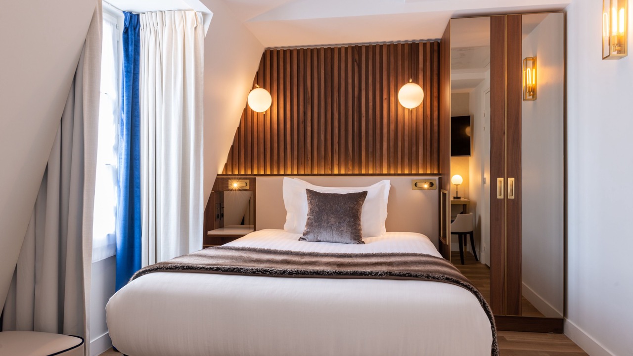 Photo of Bedroom in Faubourg-du-Roule