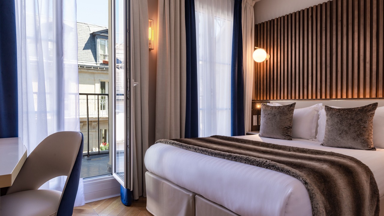 Photo of Bedroom in Faubourg-du-Roule
