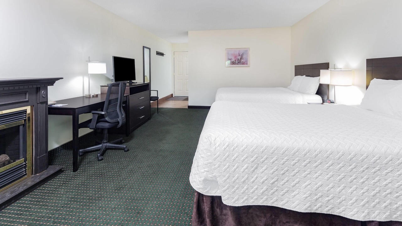 Photo of Bedroom in Bracebridge