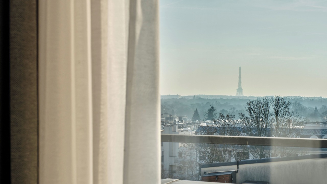 Photo of Bedroom in Suresnes