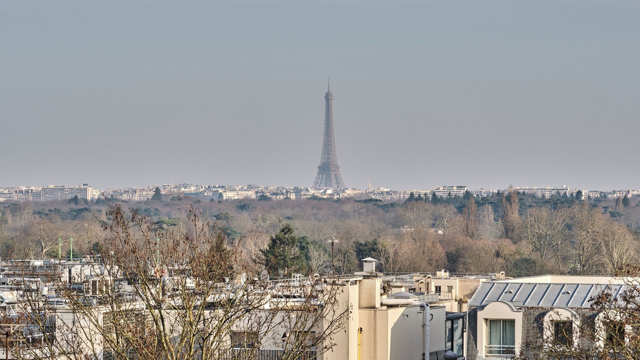 Photo of Others in Suresnes
