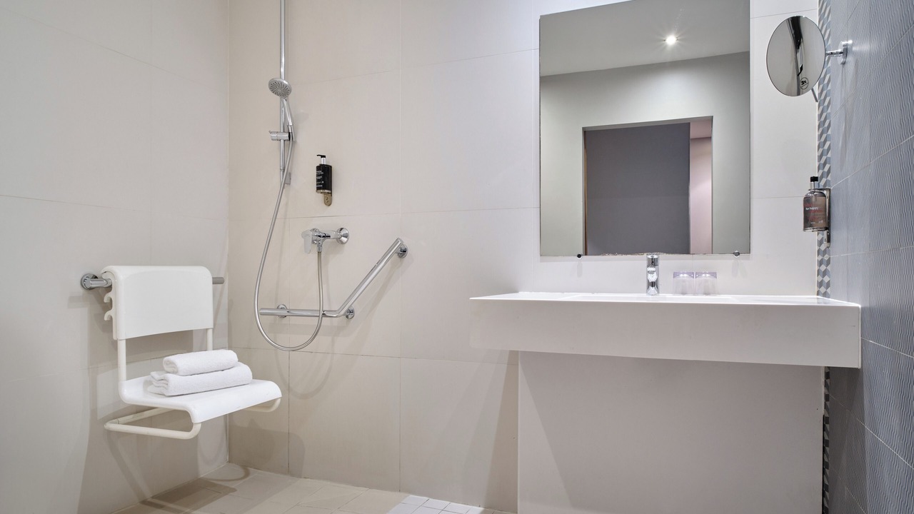 Photo of Bathroom in Suresnes