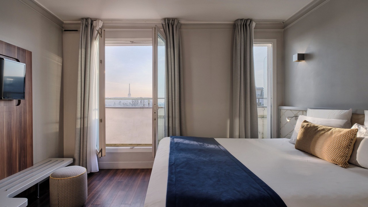 Photo of Bedroom in Suresnes