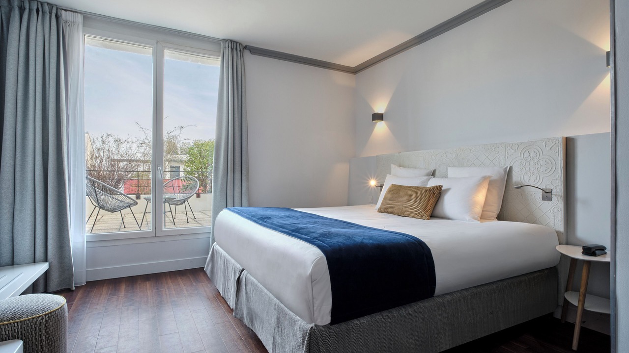 Photo of Bedroom in Suresnes