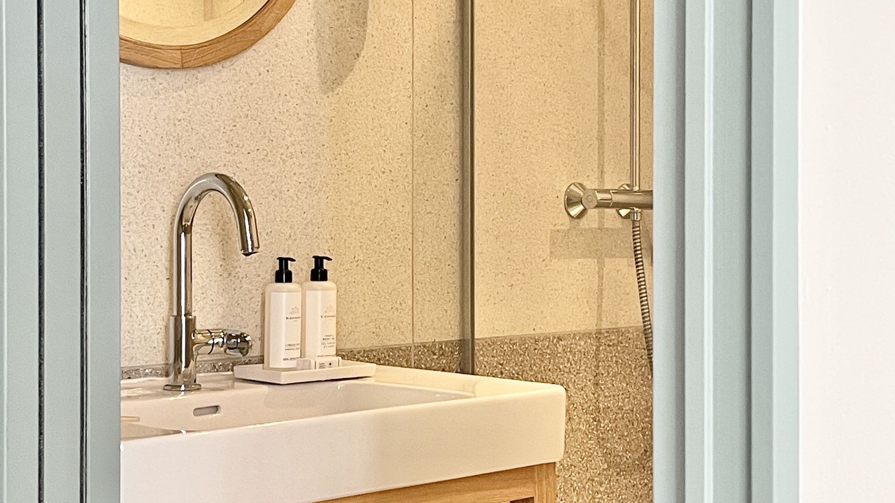 Photo of Bathroom in Quartier de la Plaine-de-Monceaux
