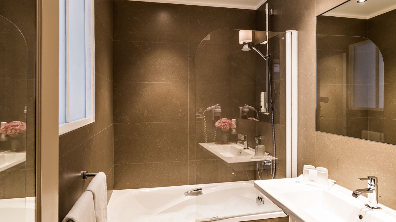 Photo of Bathroom in Notre-Dame-des-Champs