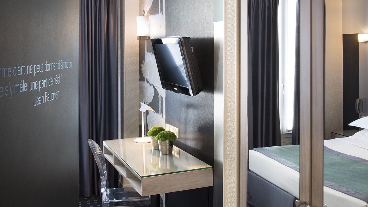 Photo of Bedroom in Notre-Dame-des-Champs