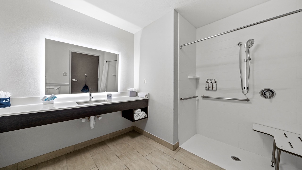 Photo of Bathroom in Lakeland