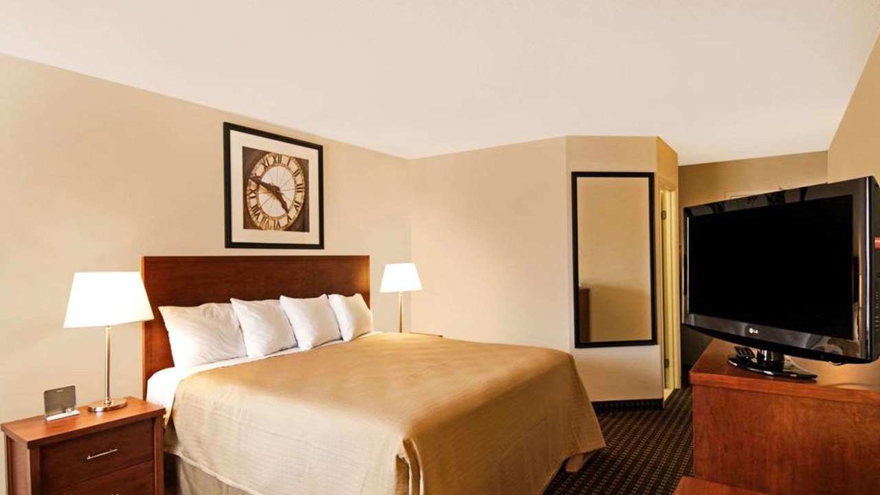 Photo of Bedroom in North Bay