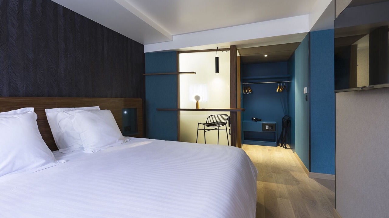 Photo of Bedroom in Saint-Lambert