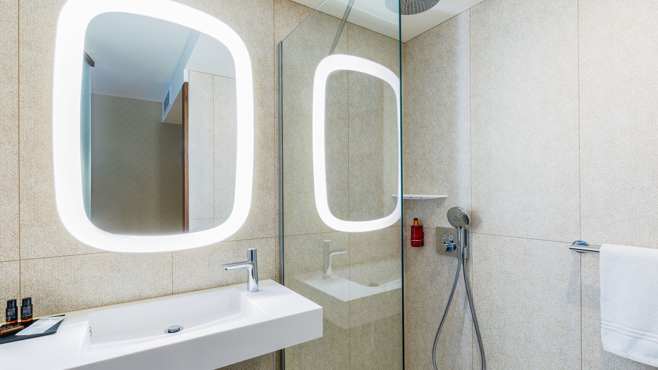 Photo of Bathroom in Saint-Lambert