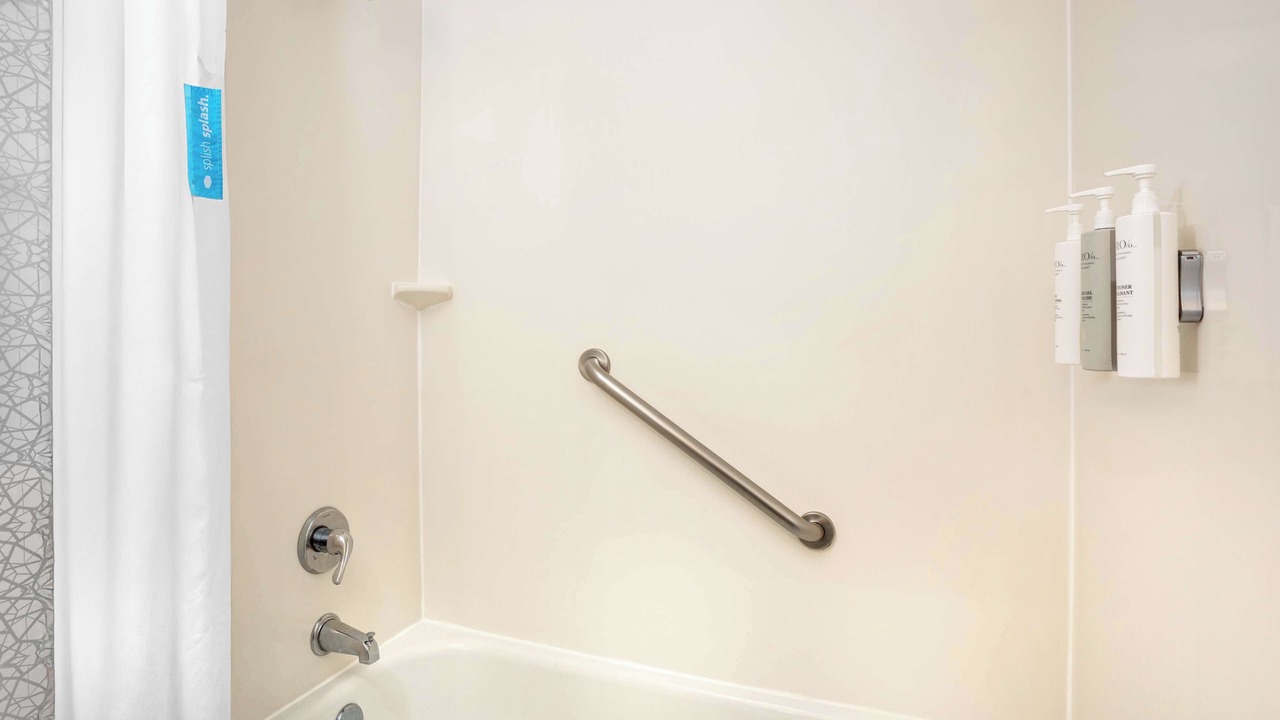 Photo of Bathroom in Airport North