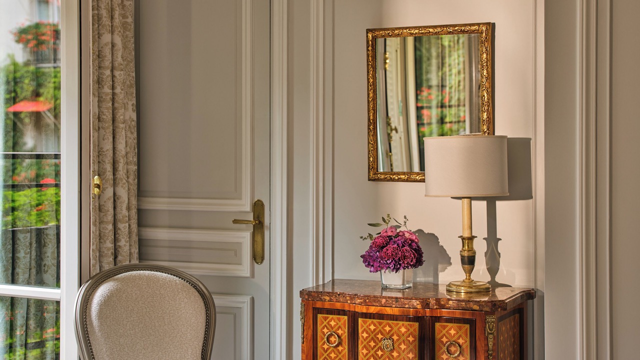 Photo of Outdoor in Champs-Elysees