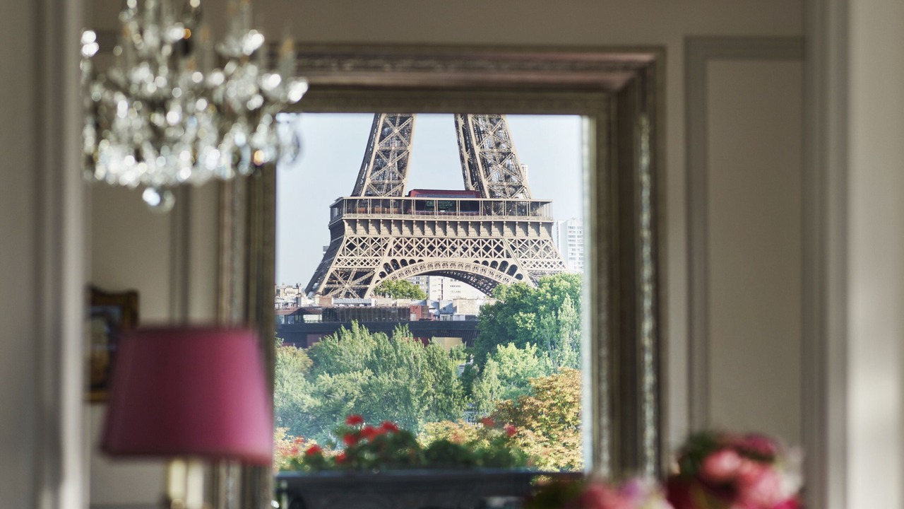Photo of Others in Champs-Elysees