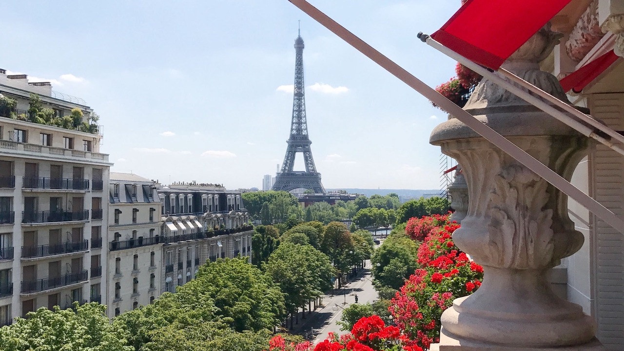 Photo of Others in Champs-Elysees