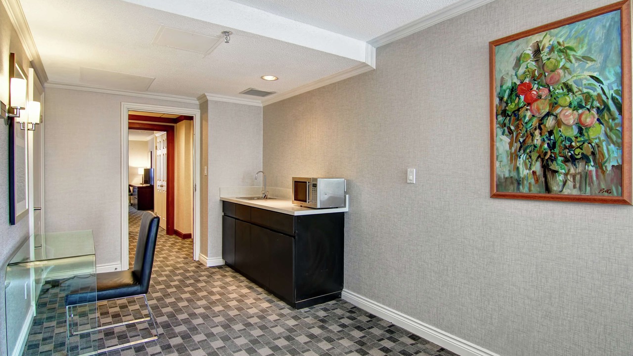 Photo of Bedroom in Bay Street Corridor