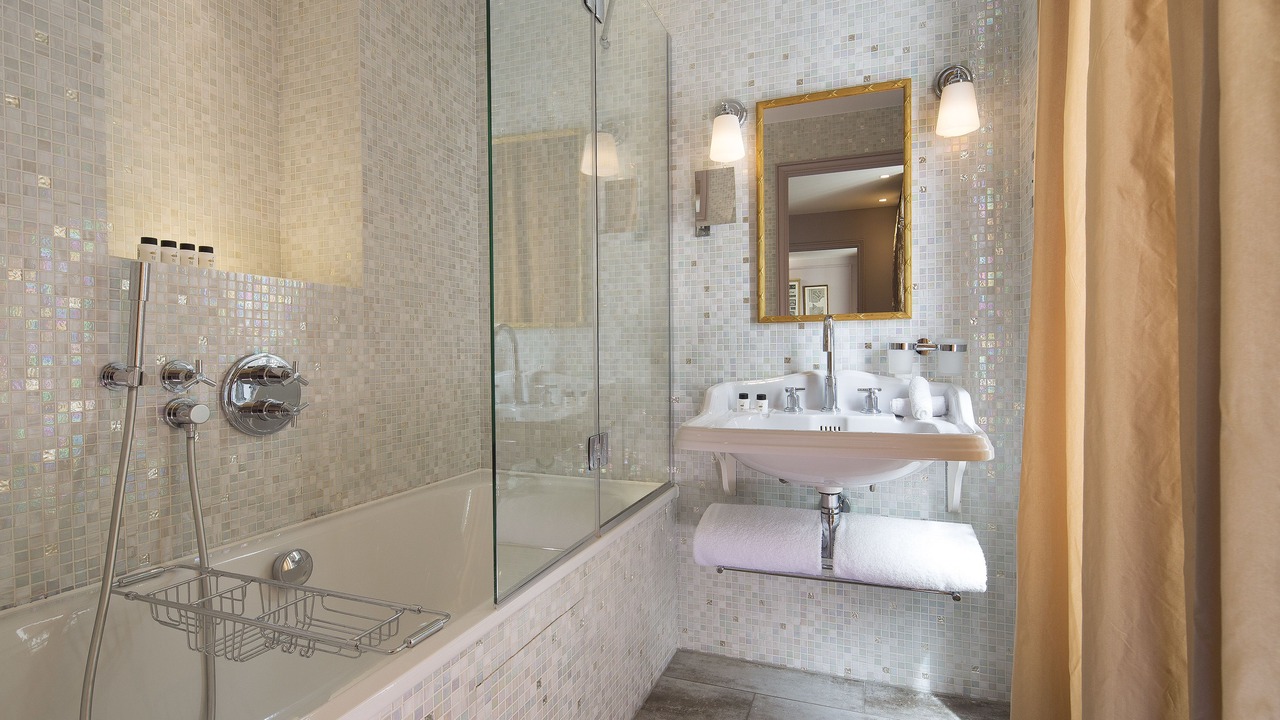 Photo of Bathroom in Notre-Dame-des-Champs