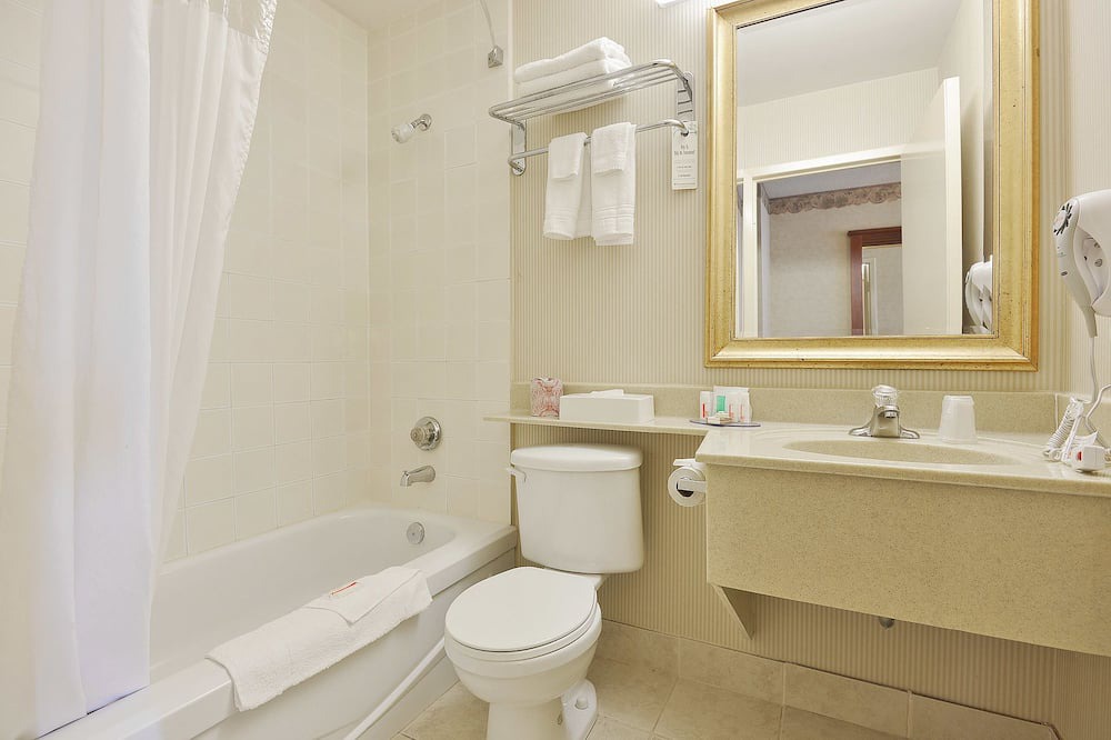 Photo of Bathroom in Queen Street Corridor