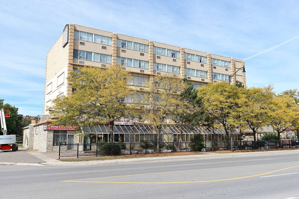 Photo of Outdoor in Queen Street Corridor